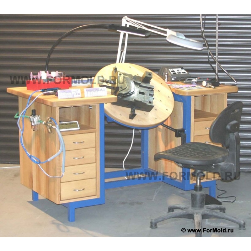 Поворотный стол для обслуживания пресс-форм